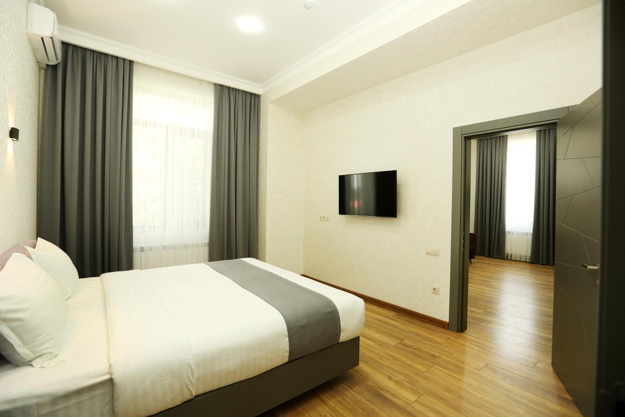 Parklane Hotel Ташкент Экстерьер фото